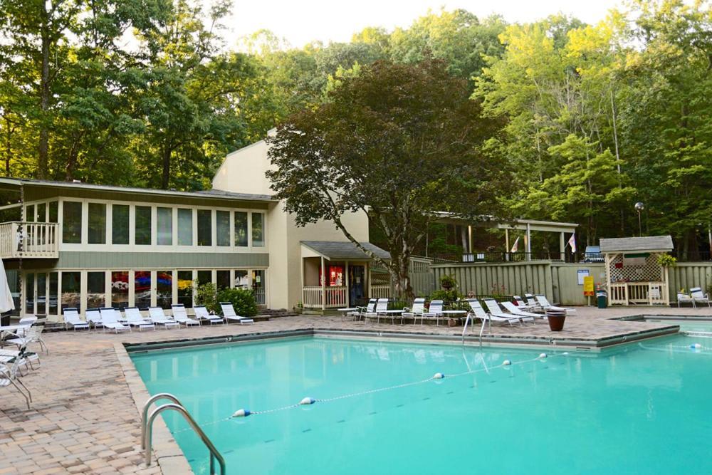 Daya, Hot Tub, Pool Table, 1089 Of Free Attraction Tickets For Each Paid Day, Dollywood And More! Gatlinburg Camera foto