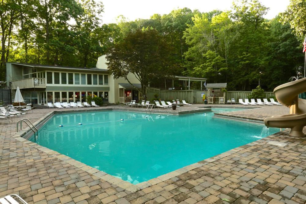 Daya, Hot Tub, Pool Table, 1089 Of Free Attraction Tickets For Each Paid Day, Dollywood And More! Gatlinburg Camera foto