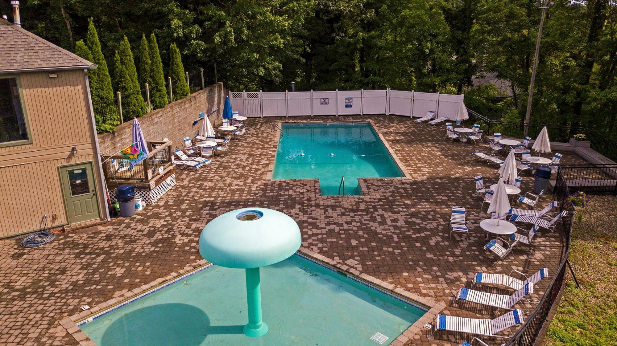 Daya, Hot Tub, Pool Table, 1089 Of Free Attraction Tickets For Each Paid Day, Dollywood And More! Gatlinburg Camera foto