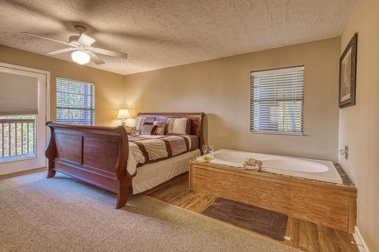 Daya, Hot Tub, Pool Table, 1089 Of Free Attraction Tickets For Each Paid Day, Dollywood And More! Gatlinburg Esterno foto