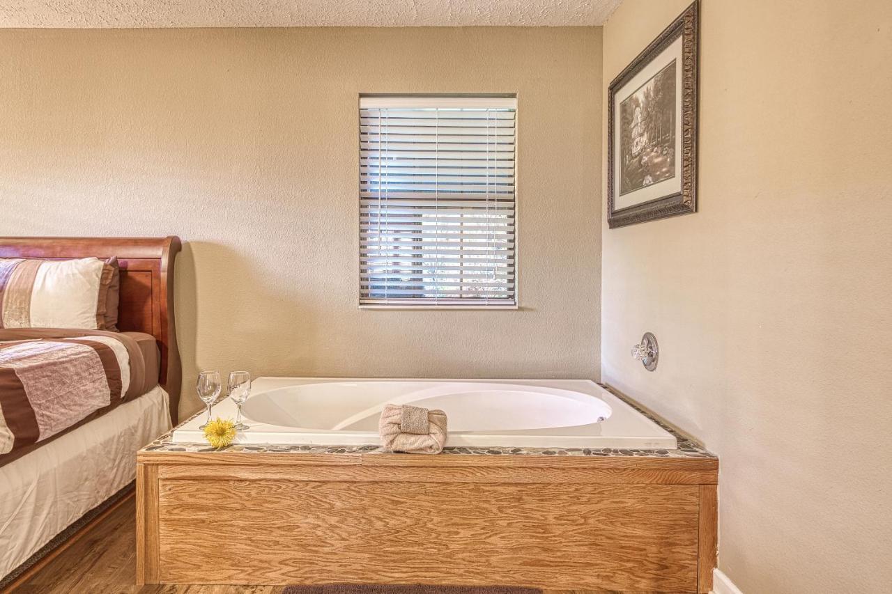 Daya, Hot Tub, Pool Table, 1089 Of Free Attraction Tickets For Each Paid Day, Dollywood And More! Gatlinburg Esterno foto